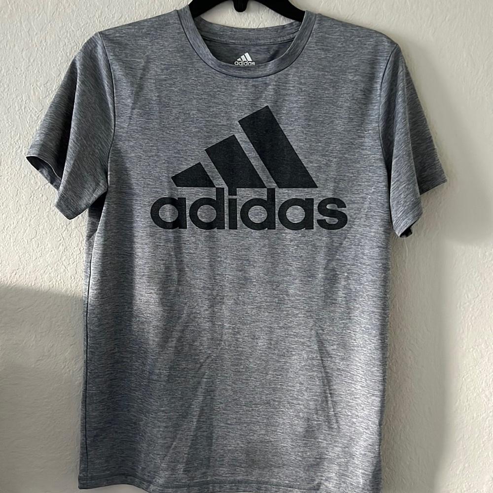 Adidas logo tshirt
